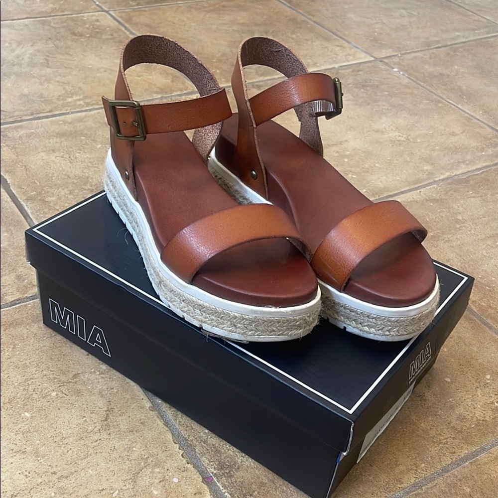 MIA Women's Brown/Cognac Sandals